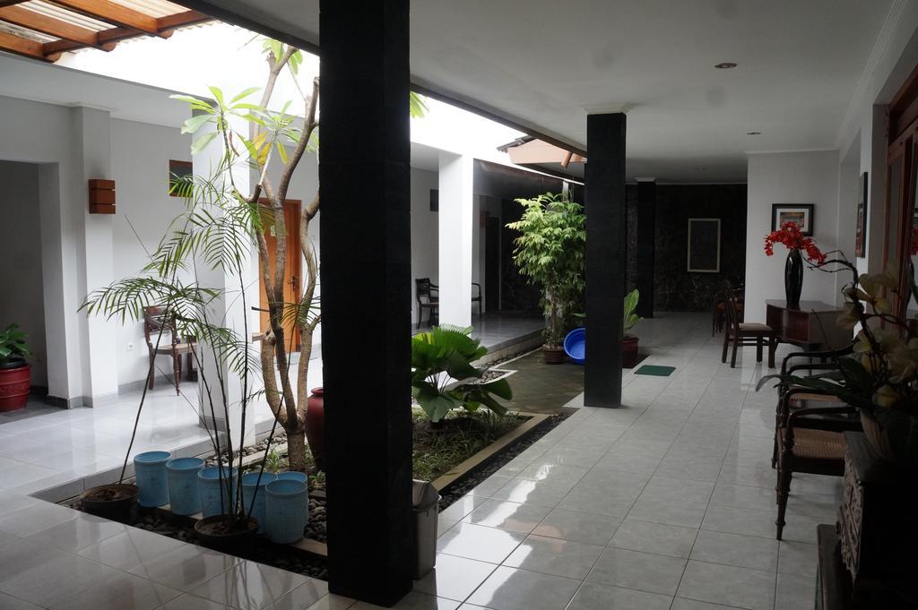 Hotel Kirana Yogyakarta Exterior foto